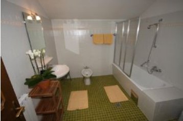 Austria Privát Salzburg, Exterior